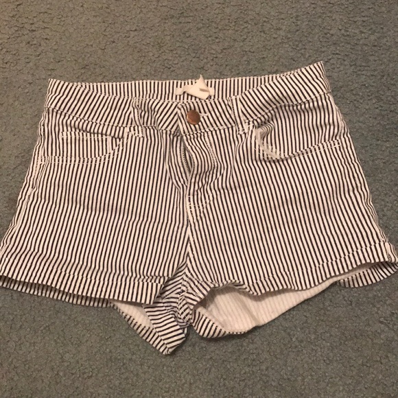H &m shorts - Picture 1 of 2